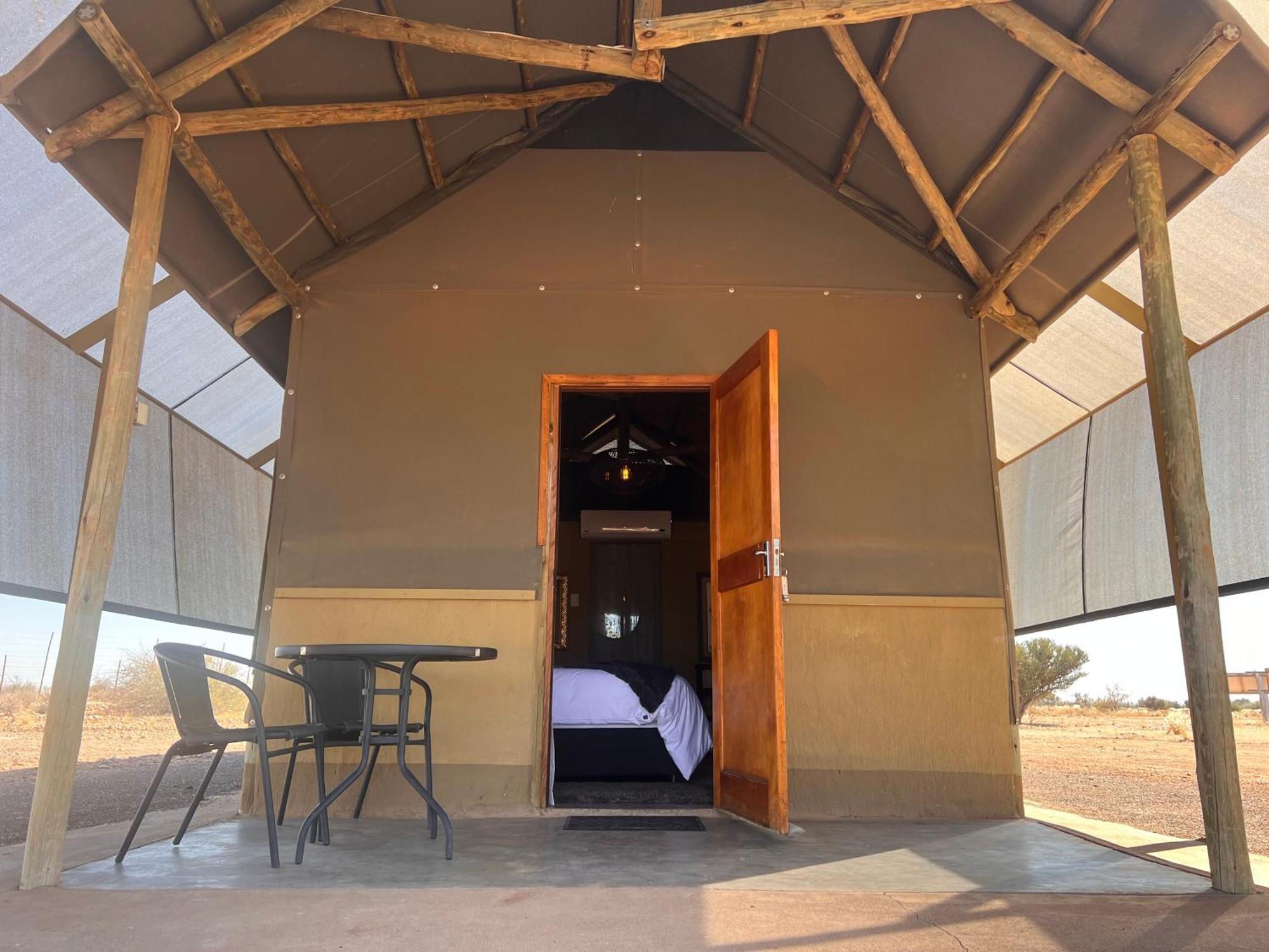 Lapa Lange Game Lodge Mariental Extérieur photo