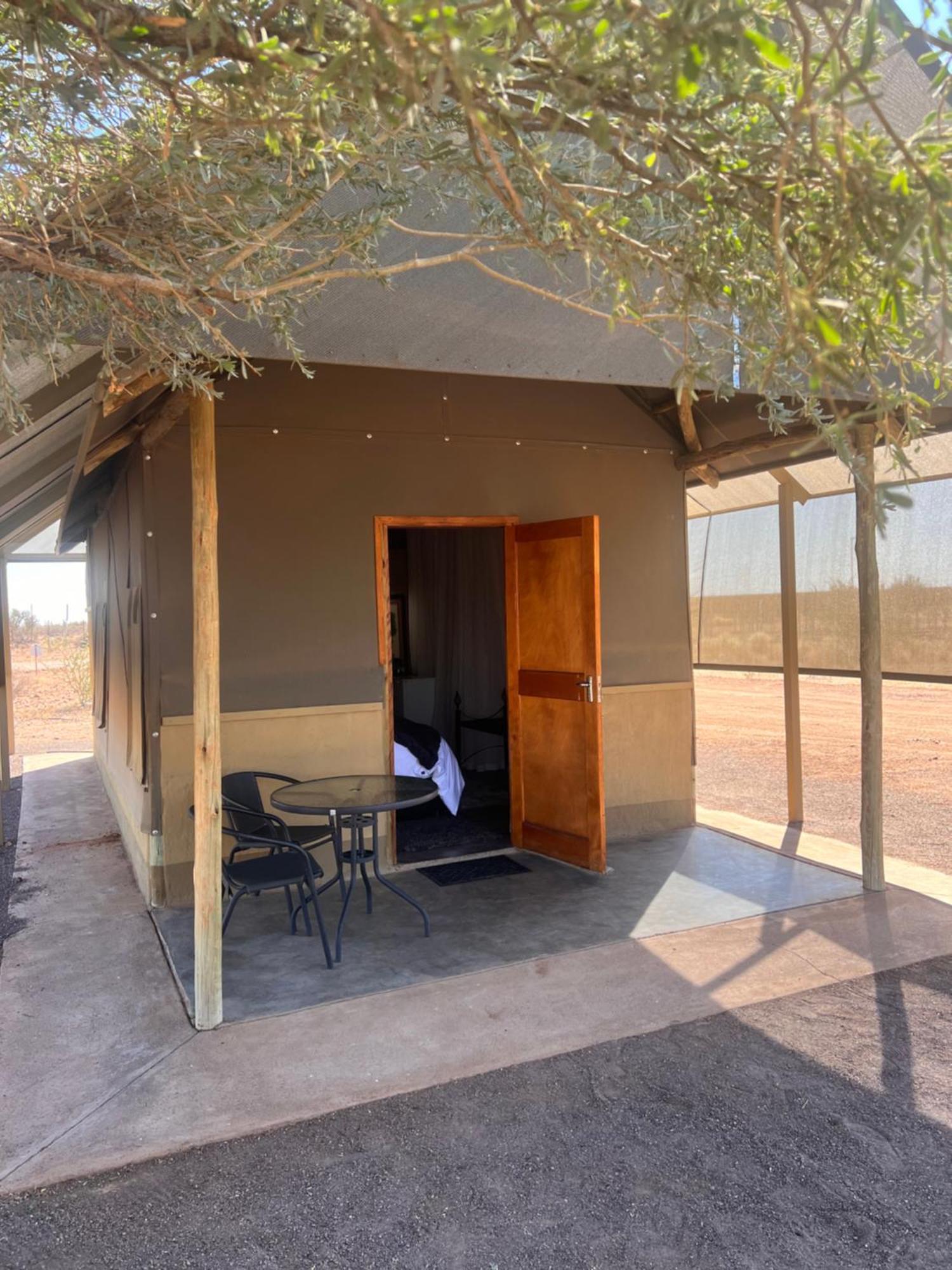 Lapa Lange Game Lodge Mariental Extérieur photo