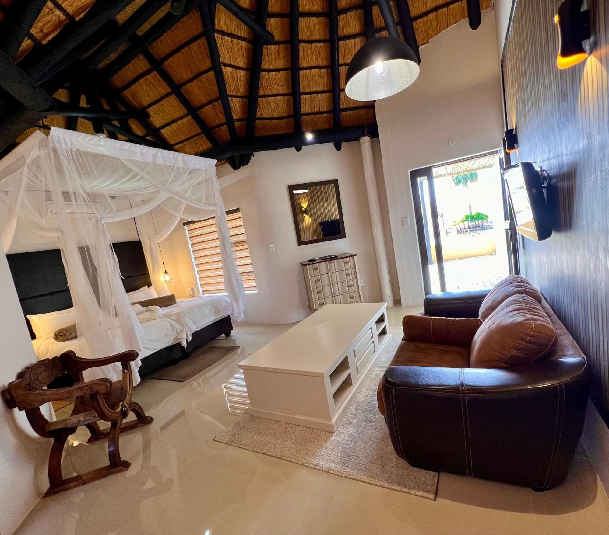 Lapa Lange Game Lodge Mariental Extérieur photo