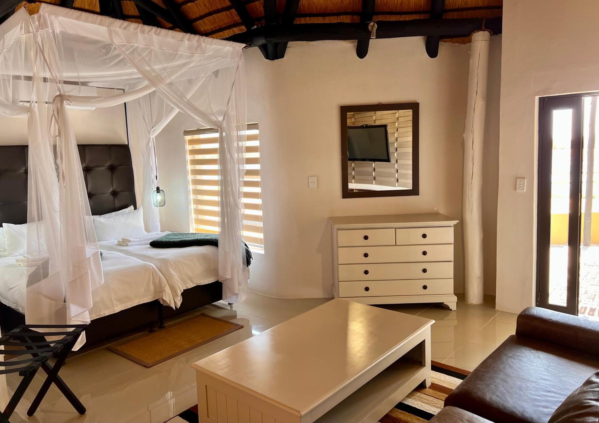 Lapa Lange Game Lodge Mariental Extérieur photo