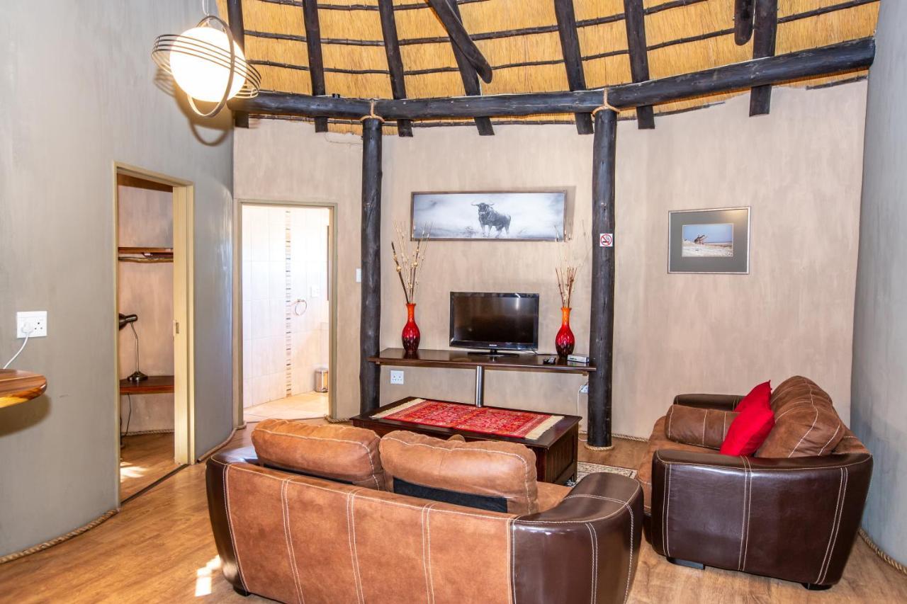 Lapa Lange Game Lodge Mariental Extérieur photo