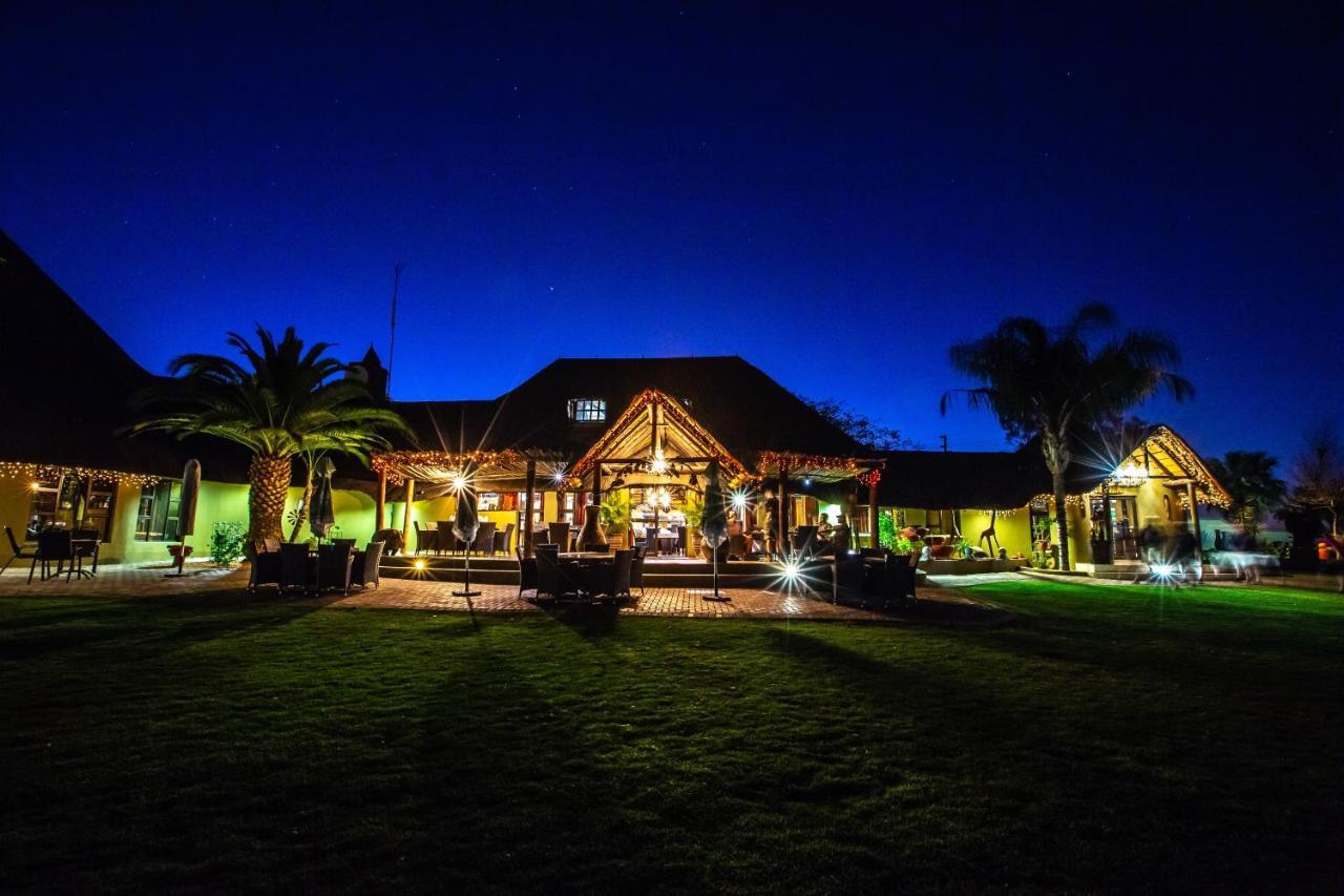 Lapa Lange Game Lodge Mariental Extérieur photo