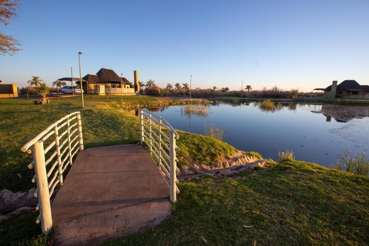 Lapa Lange Game Lodge Mariental Extérieur photo