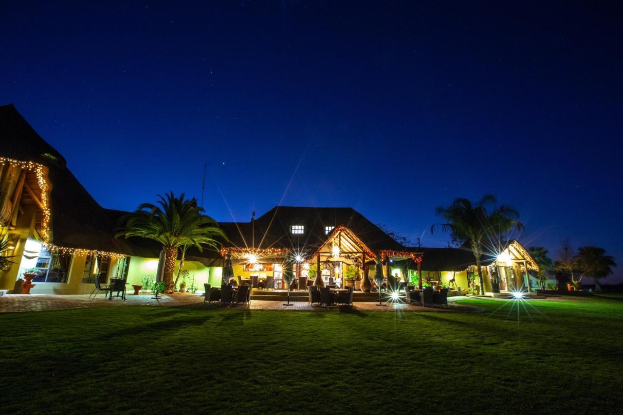 Lapa Lange Game Lodge Mariental Extérieur photo