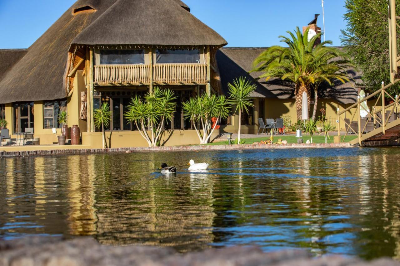 Lapa Lange Game Lodge Mariental Extérieur photo