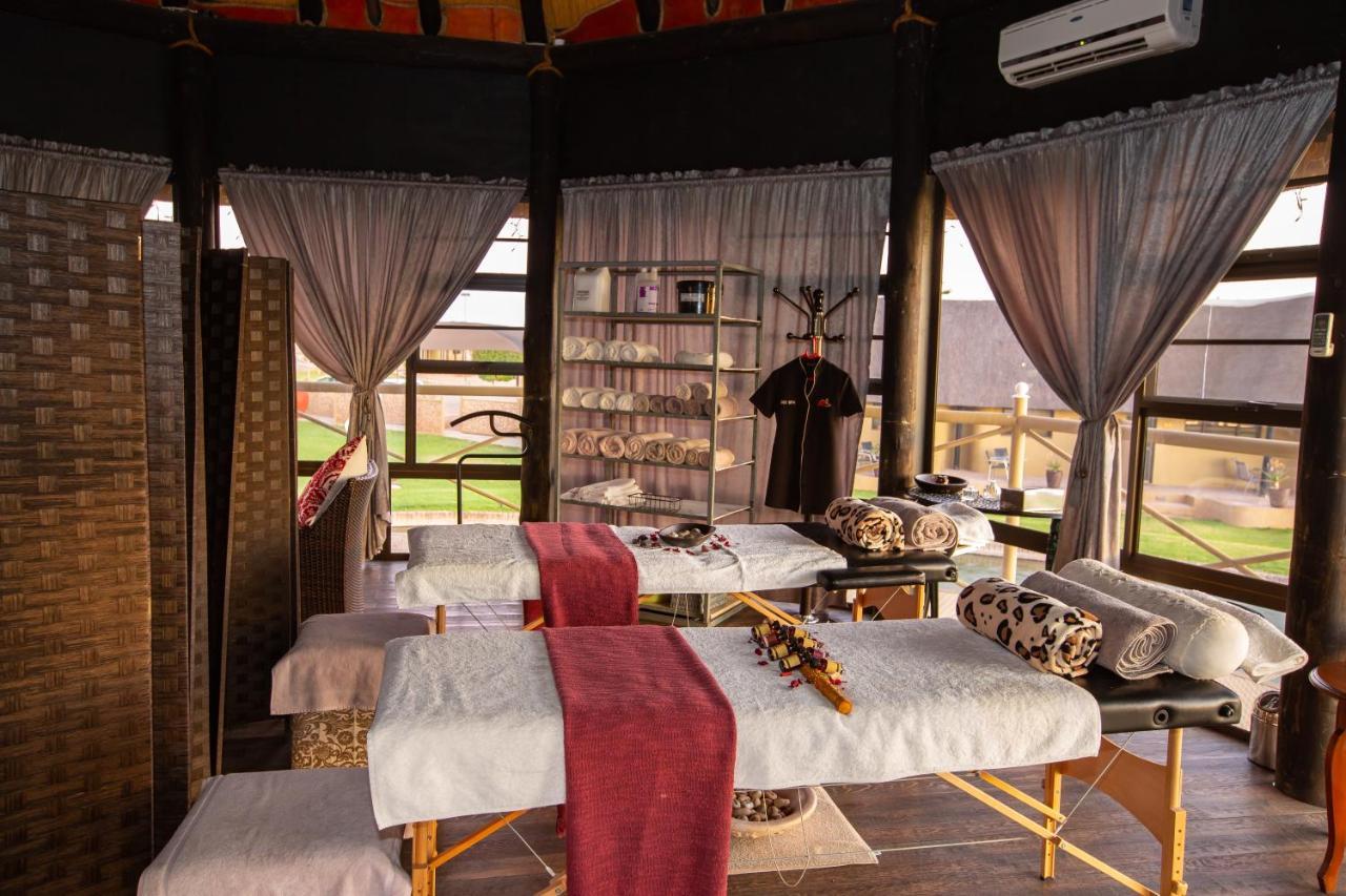Lapa Lange Game Lodge Mariental Extérieur photo