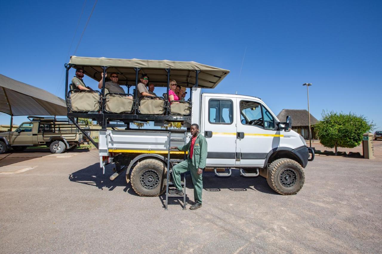 Lapa Lange Game Lodge Mariental Extérieur photo